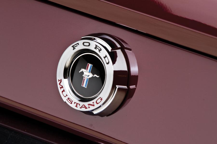  Ford Mustang 2+2 Fastback Red 1965 года  (фото 21 из 23)